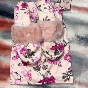 Victoria's Secret Pink Floral Slippers